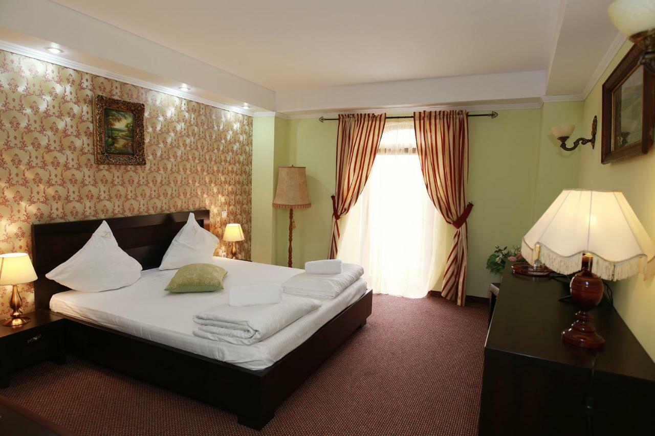 Hotel-Pensiunea Zefir Timisoara Exterior photo